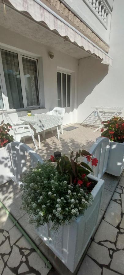 Pahljina Apartments Palit المظهر الخارجي الصورة